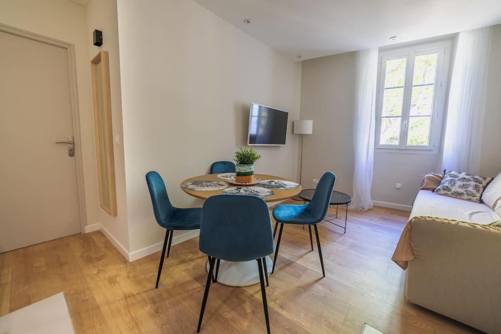 Collobrières Le Palm Appartement Elegant & Design En Bord Riviere מראה חיצוני תמונה
