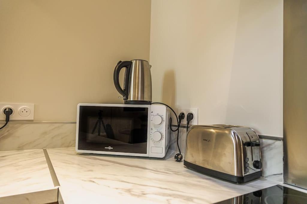 Collobrières Le Palm Appartement Elegant & Design En Bord Riviere מראה חיצוני תמונה